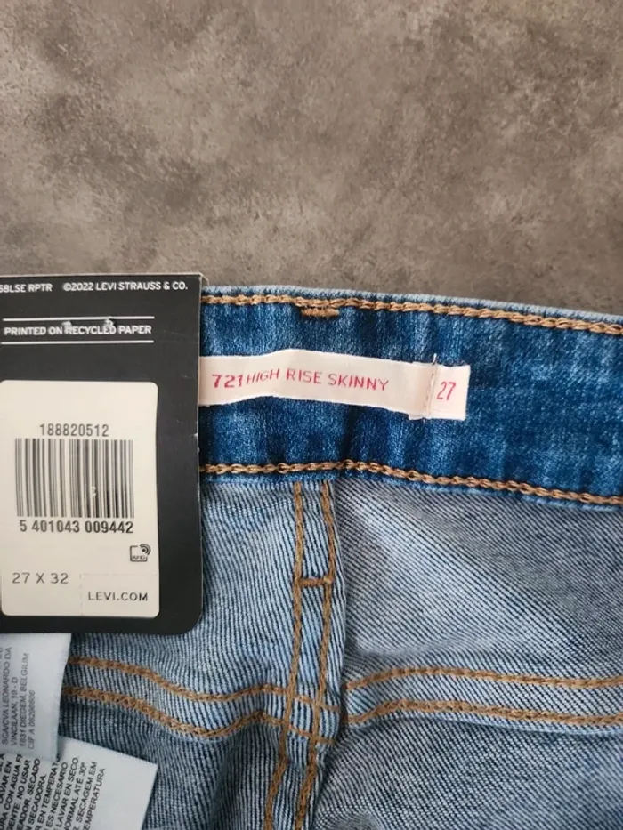 Jean bleu Levi's 721 High Rise skinny 27 x 32 neuf - photo numéro 8
