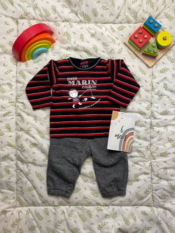 ensemble teeshirt rayé rouge et noir terre de marins et  pantalon gris chiné DPAM 6 mois