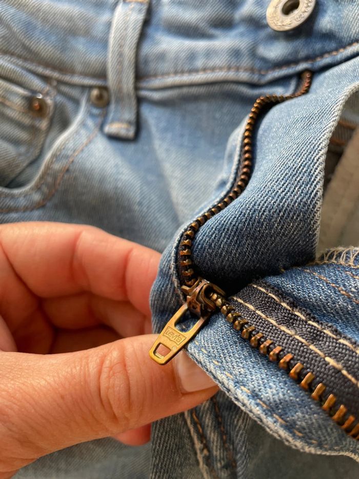 Jean Levi’s slim taille 30 - photo numéro 7