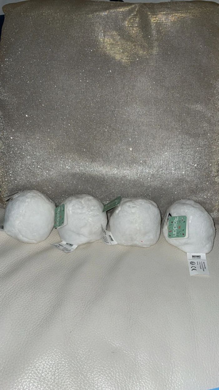 Lot de 4 peluches "boules de neige" Roldan - Neuves - photo numéro 2