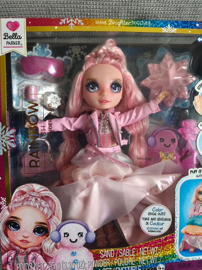 Poupée winter wonderland rainbow Bella neuve - photo numéro 2