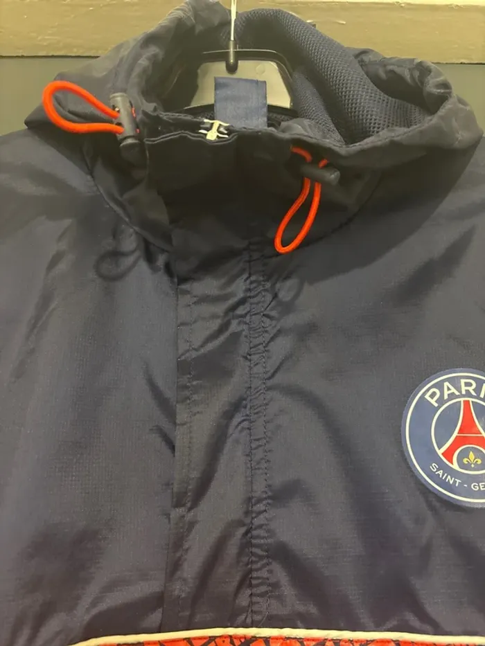 Veste coupe-vent PSG avec capuche – Taille S - photo numéro 3