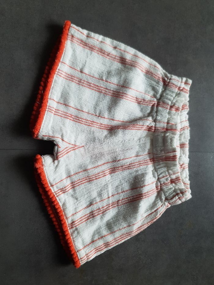 Short Neuf 3 mois - photo numéro 3