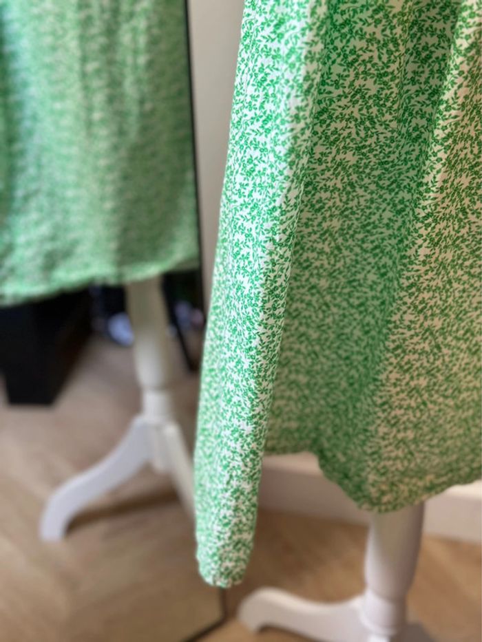 Robe d’été blanche et verte à motifs fleuris – Taille XS – Urban Outfitters - photo numéro 5