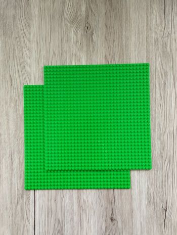LEGO 2 plaques 25x25 cm