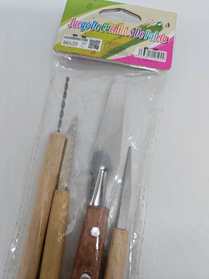 Set de 4 outils à sculpté.
Neuf - photo numéro 3