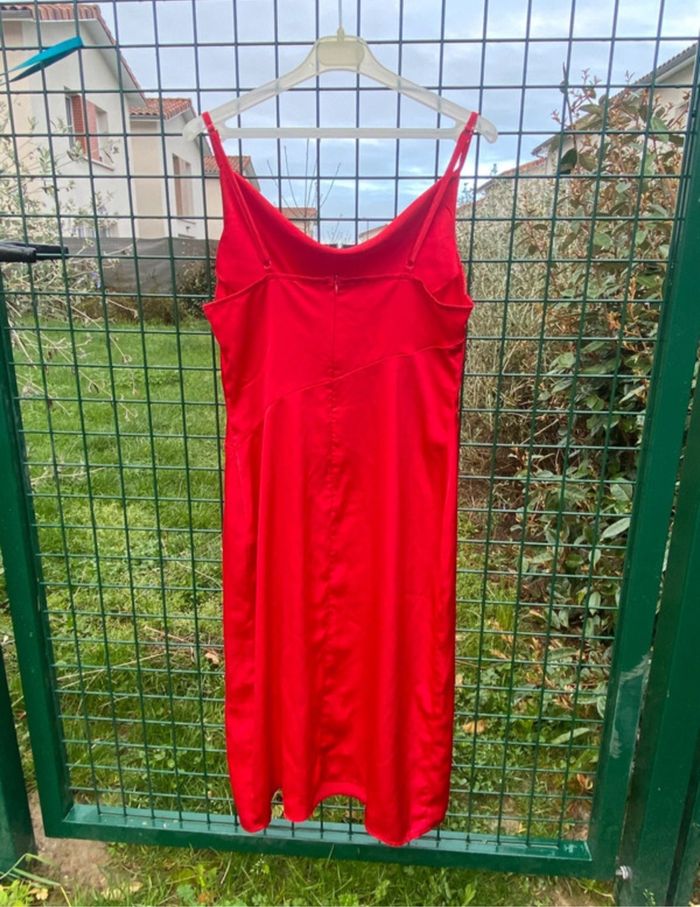 Robe rouge - photo numéro 2