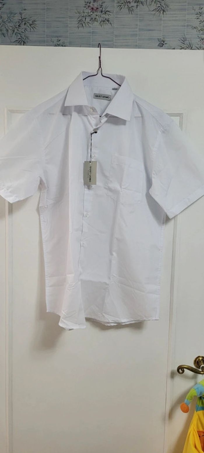 Chemise blanche MC taille 40 neuve - photo numéro 2