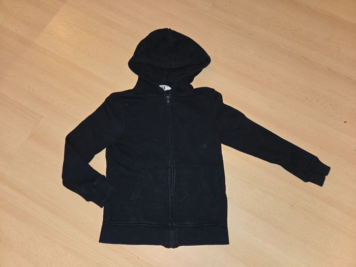 Jolie veste zippée à capuche taille 6 ans
