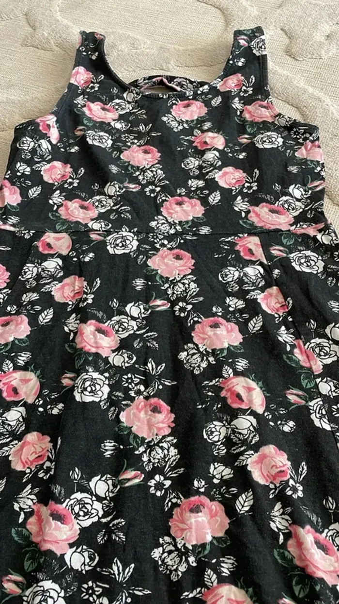 Robe fleurie sans manches – LH – Taille 10A / 140 cm - photo numéro 2