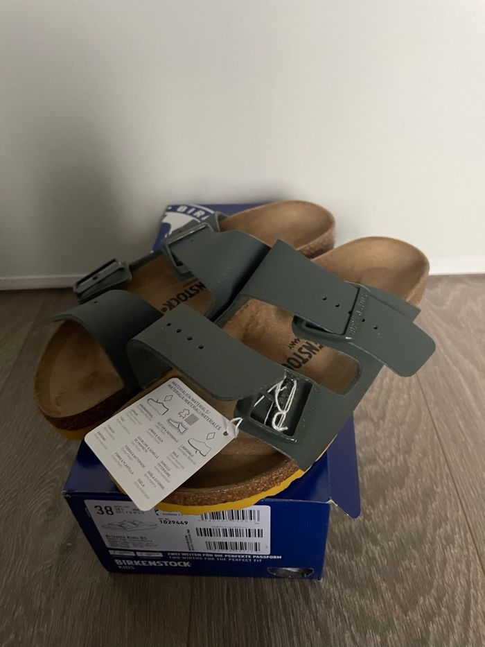 Chaussures sandales de la marque Birkenstock pointure 38 modèle Arizona kids - photo numéro 10