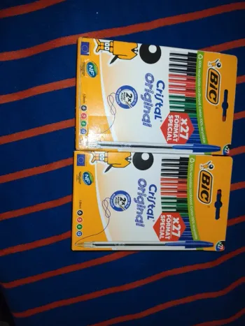 Lot de 2 paquets stylos bic neuf