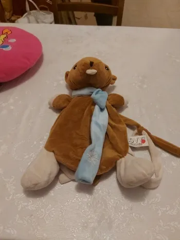 Peluche marmotte sac à dos