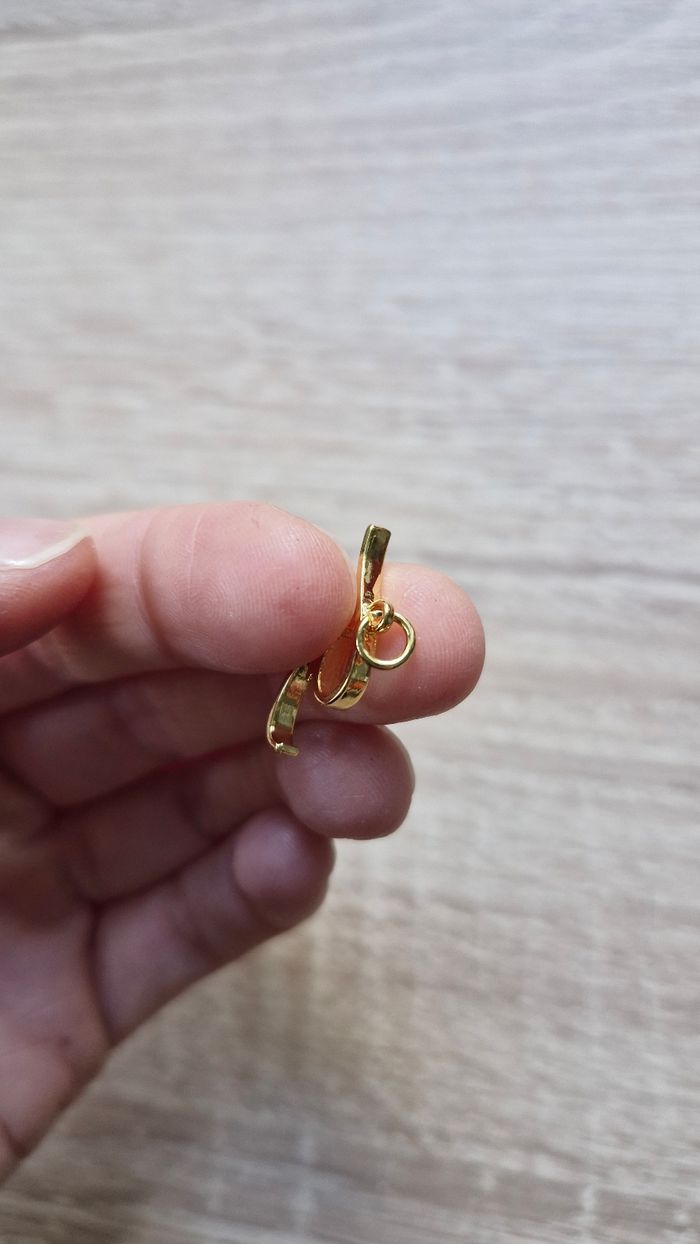 Pendentif fantaisie initial "F" en métal doré - photo numéro 4