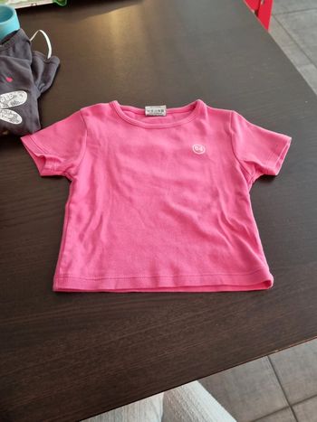 T shirt rose 2 ans 64 très bon état
