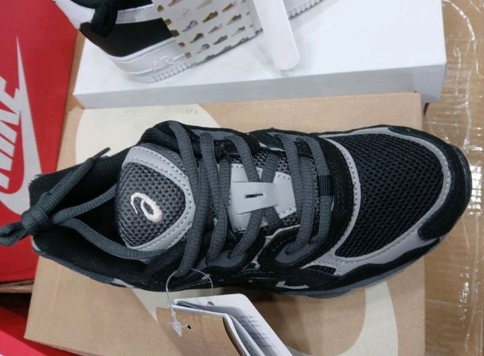 Asics noir - photo numéro 2