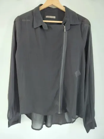 Chemise noire les petites bombes