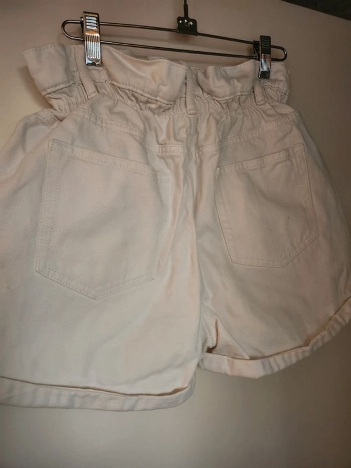 Short jean bouffant blanc taille haute froncée blanc Kiabi - photo numéro 3