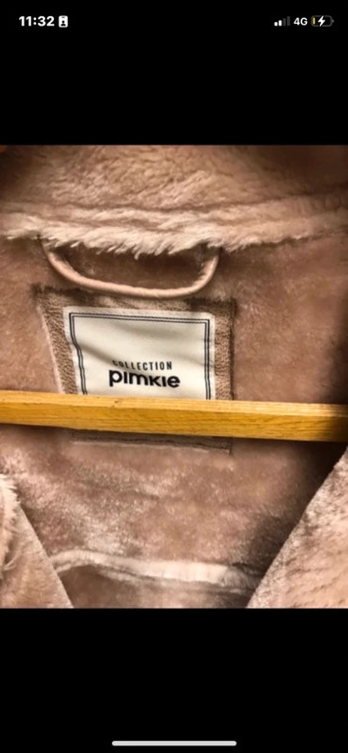 Manteau fausse fourrure rose - photo numéro 3