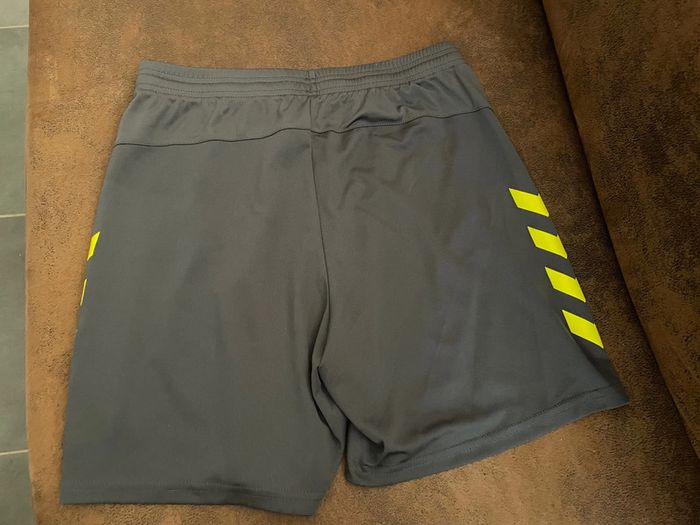Short sport Hummel M - photo numéro 2