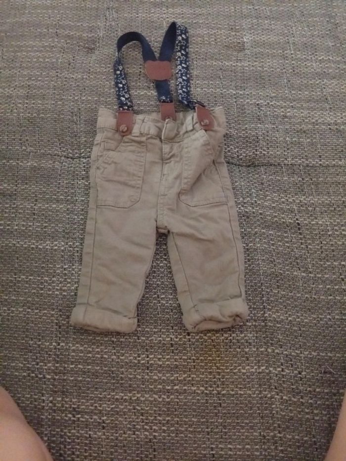 Pantalon a bretelles
