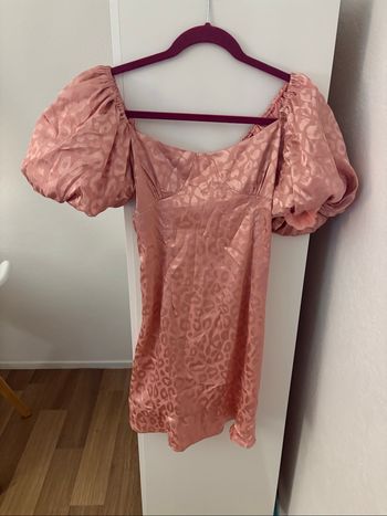 robe dos nu léopard