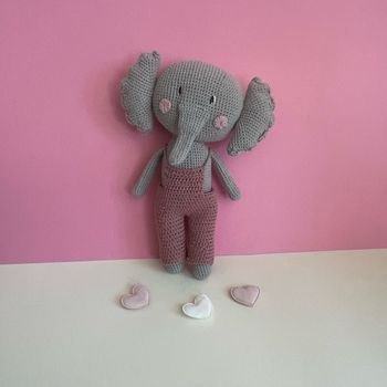 Anna l’éléphant amigurumi peluche fait main au crochet