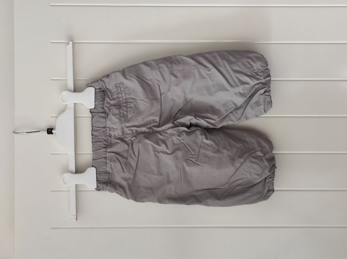 👖 Pantalon doublé bébé fille 9 mois – gris clair 🌸 - photo numéro 3