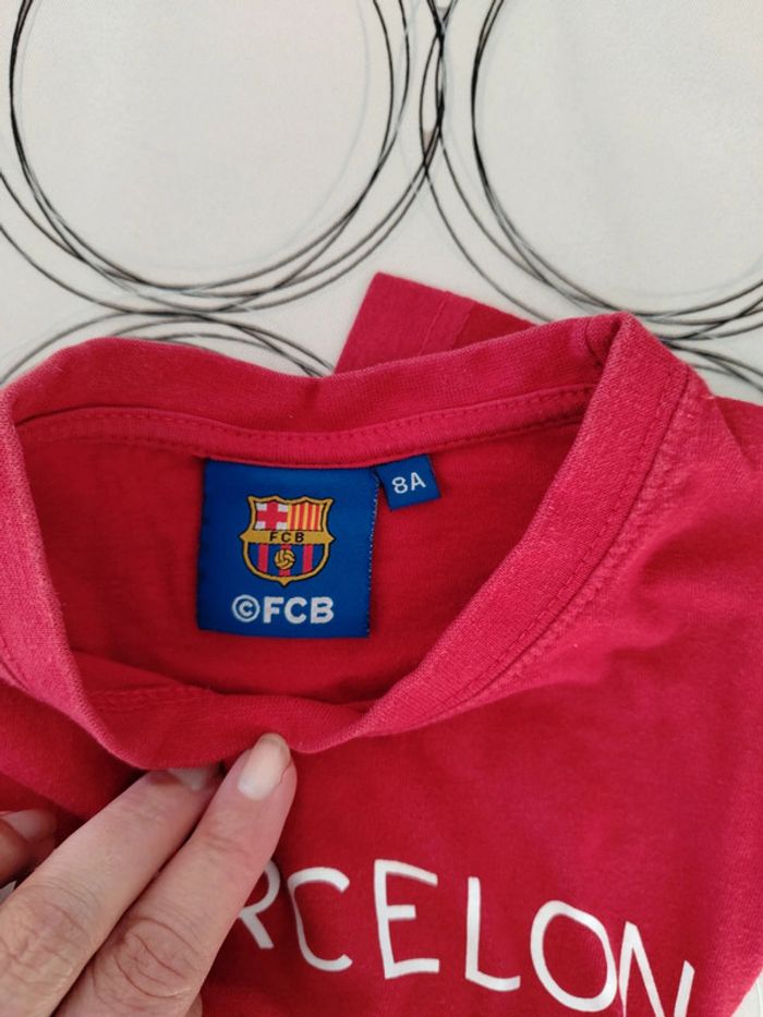 Tee shirt Barça 8 ans comme neuf - photo numéro 4