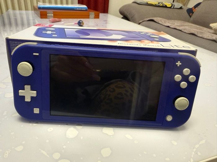 Nintendo Switch lite bleu - photo numéro 2