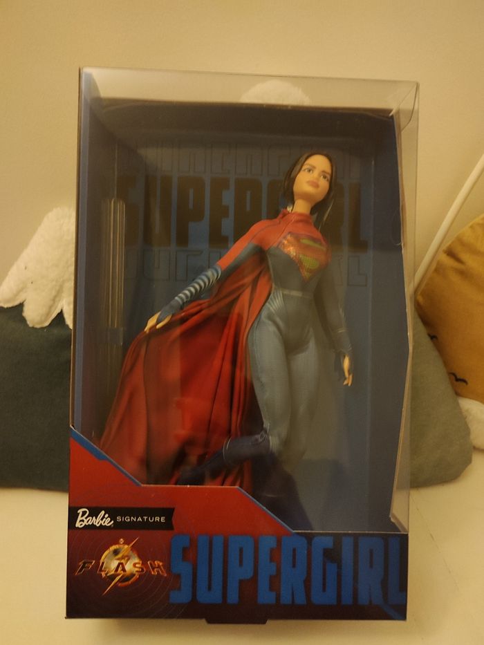 Barbie Signature Supergirl the flash
2023
Édition limitée
