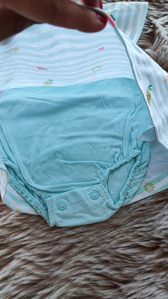 Robe body turquoise Primark 1 mois - photo numéro 4