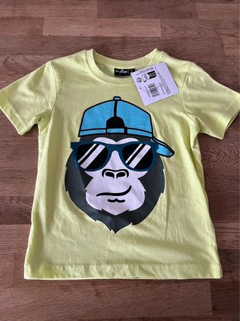 Tee shirt