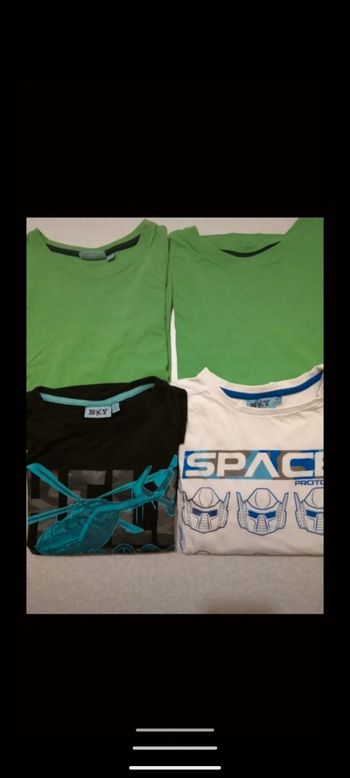Lot de 4 tee -shirts en coton. Taille 10 ans