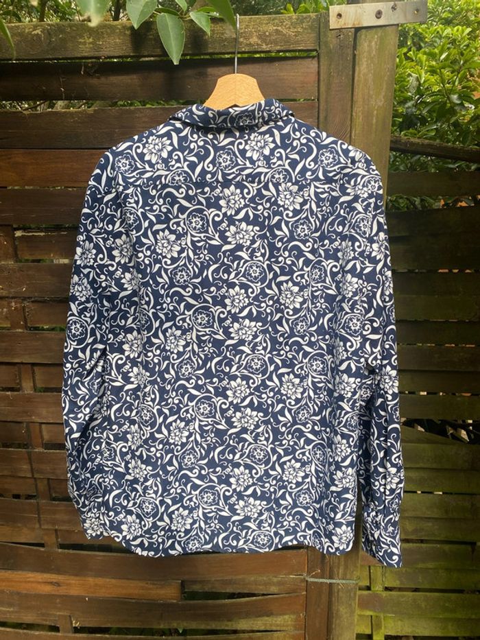 Jolie chemise fleurie - photo numéro 6