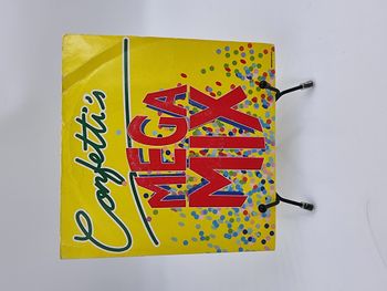 Vinyle 45 tours Confetti’s Mega Mix avec fourreau