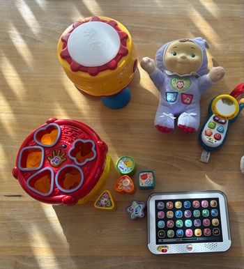 Lot jouets éveil Fischer Price et vtech