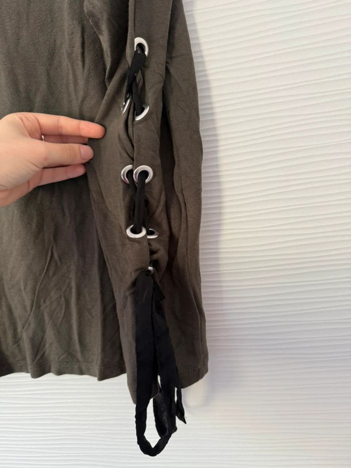 Pull fin t-shirt manches longues kaki uni basique avec noeuds sur les manches - photo numéro 5