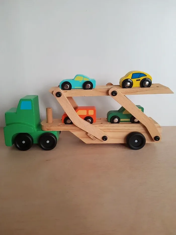 Camion transporteur double pont Mélissa and Doug et petites voitures en bois - photo numéro 2