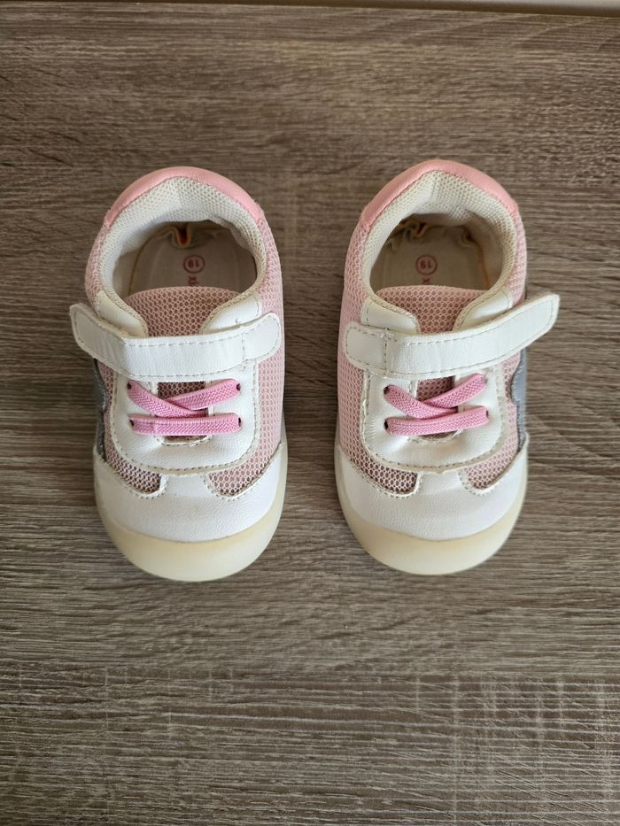 Chaussure Fille - Basket - Taille 22 - photo numéro 2