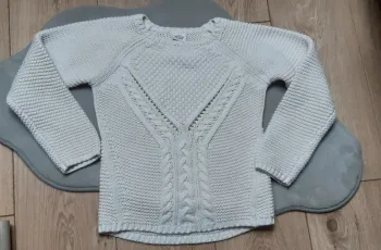 Pull tape à l'oeil crème 8 ans état neuf