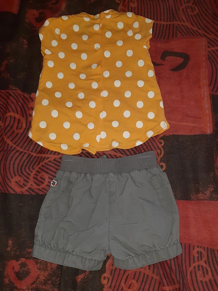 Joli Tee-shirt orange à pois + short gris 6mois - photo numéro 2