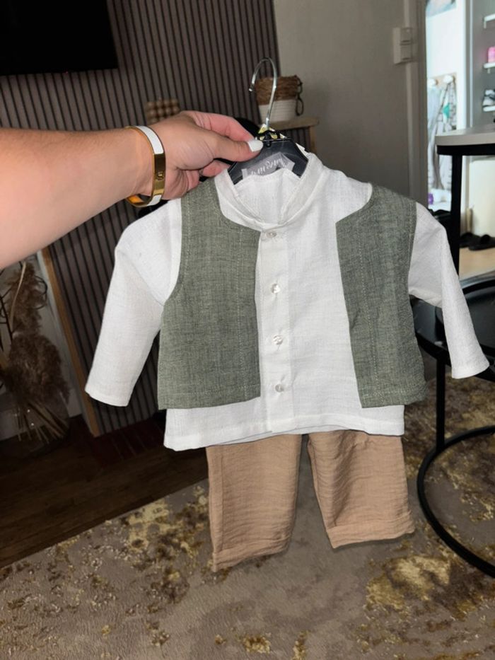 Ensemble neuf bébé 6 mois / costume 3 pièces - photo numéro 2