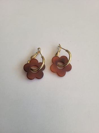 Boucles d'oreilles fleurs marrons