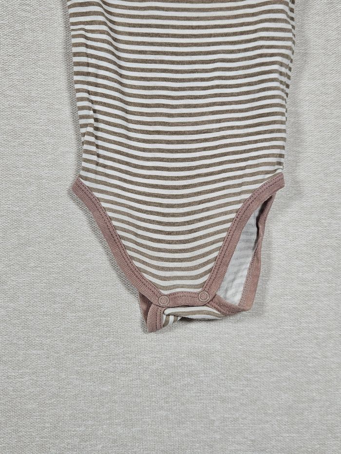Body manches courtes 9 mois - photo numéro 2