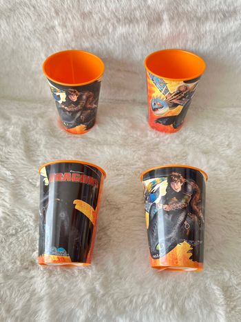 Lot 4 gobelets dragons dreamworks verres en plastiques pouvant être aussi utilisés comme pots à crayons