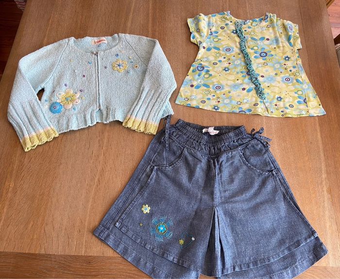 Ensemble jupe-short, teeshirt et gilet Catimini taille 4 ans - photo numéro 2