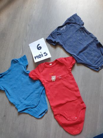 Lot bodies 6mois garçon