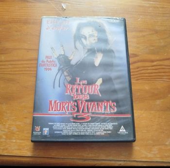 DVD le retour des morts-vivants 3 sans marque