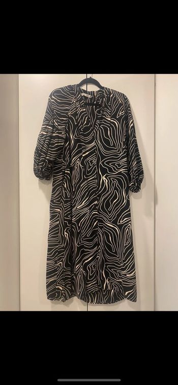 Robe Zara L